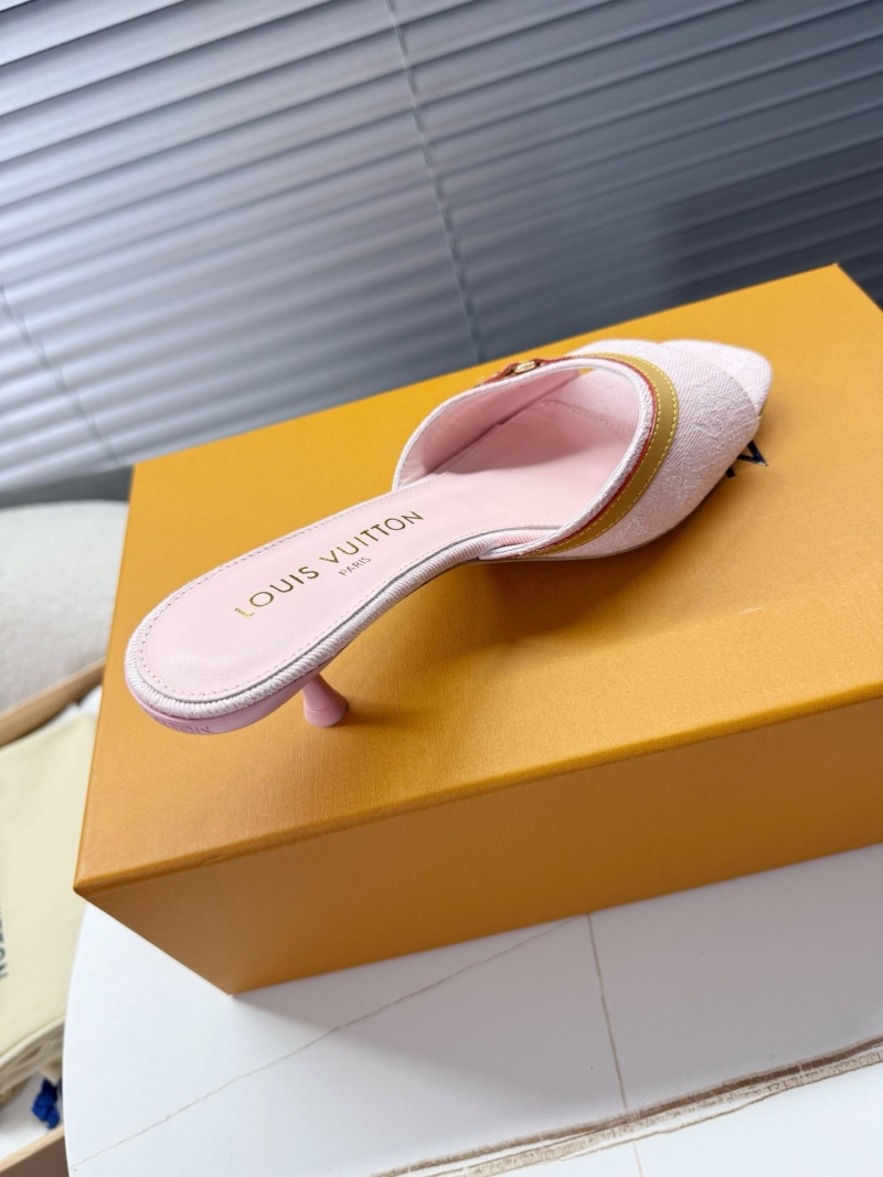 l0vis Vvtt0n slippers